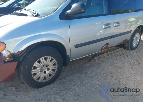 2005 Chrysler Town & Country from USA, damaged, VIN 1C4GP45R05B437579